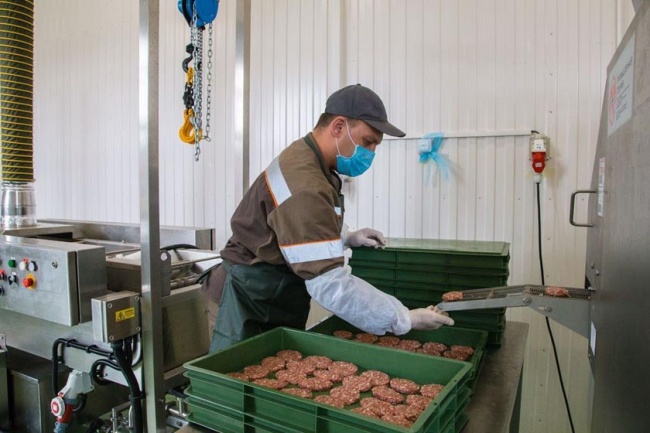 Калужские предприятия продолжают выпуск продуктов питания Калужские предприятия продолжают выпуск продуктов питания