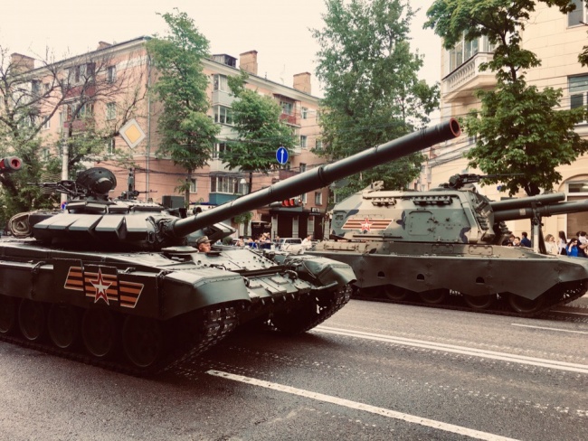 День Победы институционализируется как праздник народа- победителя, русского народа – эксперт День Победы институционализируется как праздник народа- победителя, русского народа – эксперт