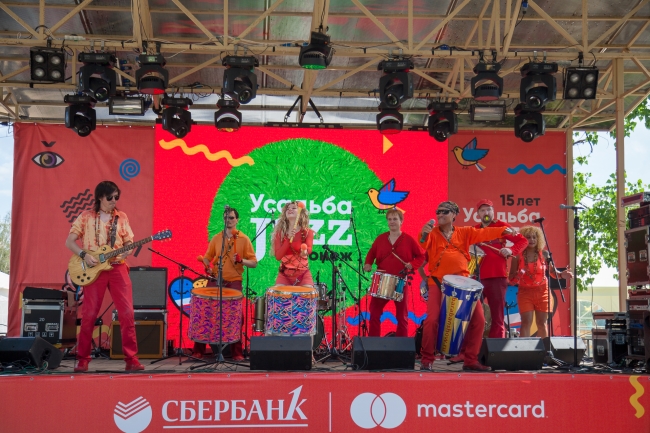В Воронеже при поддержке «Сбербанк Первый» состоялся фестиваль «Усадьба Jazz» В Воронеже при поддержке «Сбербанк Первый» состоялся фестиваль «Усадьба Jazz»