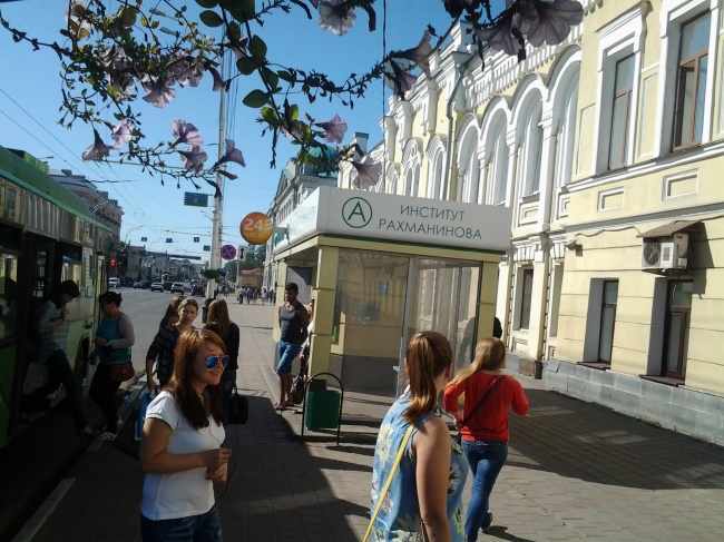 В Тамбове остановочные павильоны Сбербанка заговорили В Тамбове остановочные павильоны Сбербанка заговорили