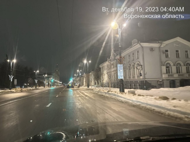Городские парковки вызволяли из-под снега 30 единиц техники Городские парковки вызволяли из-под снега 30 единиц техники