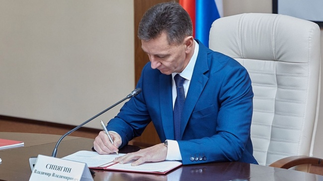 Не доверяет своим врачам? Владимирский губернатор Сипягин уехал лечиться от ковида в частную клинику в Москву Не доверяет своим врачам? Владимирский губернатор Сипягин уехал лечиться от ковида в частную клинику в Москву