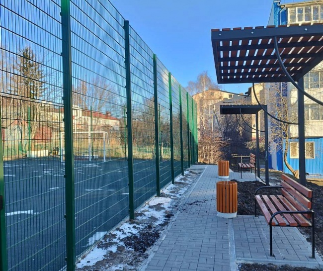 В Короче Белгородской области благоустроена ещё одна дворовая территория В Короче Белгородской области благоустроена ещё одна дворовая территория