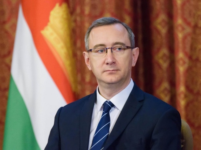 Герой недели: калужский губернатор Владислав Шапша выступил против безграмотных мигрантов в регионе Герой недели: калужский губернатор Владислав Шапша выступил против безграмотных мигрантов в регионе