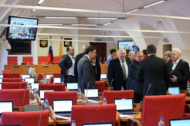 Ярославские областные депутаты нацелены на сокращение расходов Ярославские областные депутаты нацелены на сокращение расходов