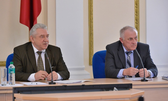 Региональные власти Брянщины Александра Богомаза хотят раскрутить производство замкнутого цикла по выпуску продукции лесопереработки Региональные власти Брянщины Александра Богомаза хотят раскрутить производство замкнутого цикла по выпуску продукции лесопереработки