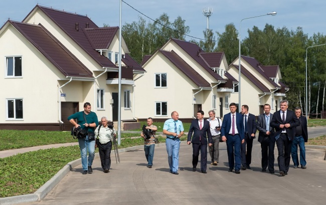 В Калуге открыли жилой поселок «Тайфуновская слобода» В Калуге открыли жилой поселок «Тайфуновская слобода»