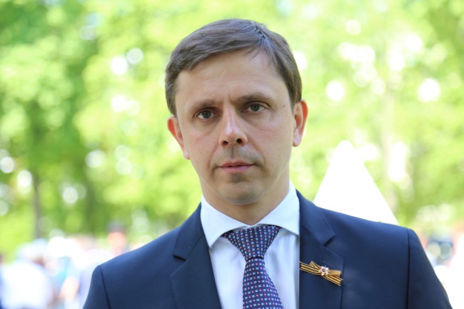 Андрей Клычков возвращает Орловщине яблочный бренд: упрямый губернатор делает ставку на инвесторов из Сербии и знаковые международные компании Андрей Клычков возвращает Орловщине яблочный бренд: упрямый губернатор делает ставку на инвесторов из Сербии и знаковые международные компании