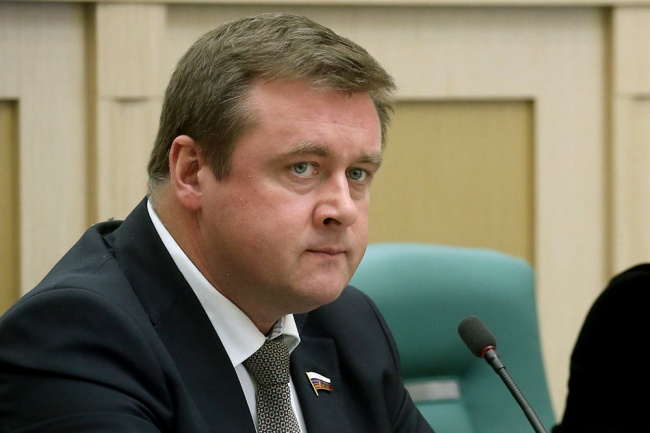 Пока глава Рязанской области Любимов носится по протокольным мероприятиям и радуется индексу промпроизводства в неслыханные 6,8% процентов Пока глава Рязанской области Любимов носится по протокольным мероприятиям и радуется индексу промпроизводства в неслыханные 6,8% процентов
