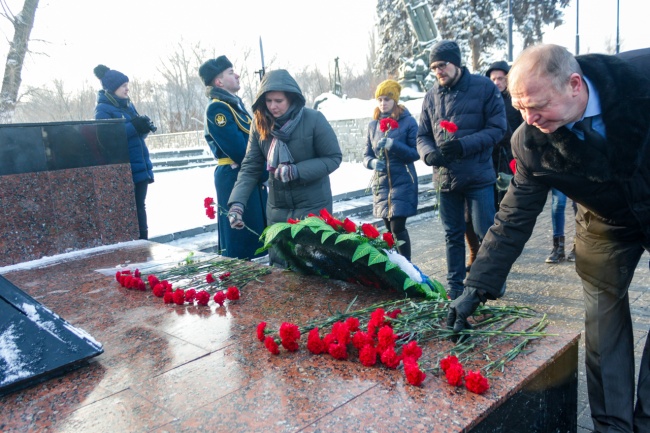 Коллектив ПАО "ТНС энерго Воронеж" почтил память погибших защитников Воронежа в годы Великой отечественной войны Коллектив ПАО "ТНС энерго Воронеж" почтил память погибших защитников Воронежа в годы Великой отечественной войны