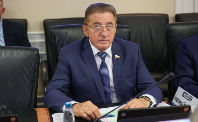 Сенатор Сергей Лукин представил в Совете Федерации законопроект, направленный на содействие развитию жилищного строительства Сенатор Сергей Лукин представил в Совете Федерации законопроект, направленный на содействие развитию жилищного строительства