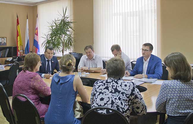 Поможет ли работа сотрудников межрегионгаза в стиле «заправских коллекторов» в деле газификации Воронежской области? Поможет ли работа сотрудников межрегионгаза в стиле «заправских коллекторов» в деле газификации Воронежской области?