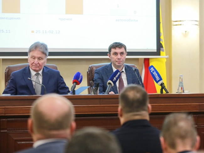 Мэр Сергей Петрин провел планерное совещание Мэр Сергей Петрин провел планерное совещание