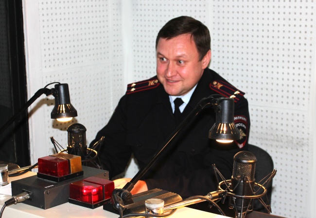 Экс-убоповца из Воронежа Геннадия Клычева, который сам дал себе кличку «КГБ», разыскивают… эксперты Экс-убоповца из Воронежа Геннадия Клычева, который сам дал себе кличку «КГБ», разыскивают… эксперты