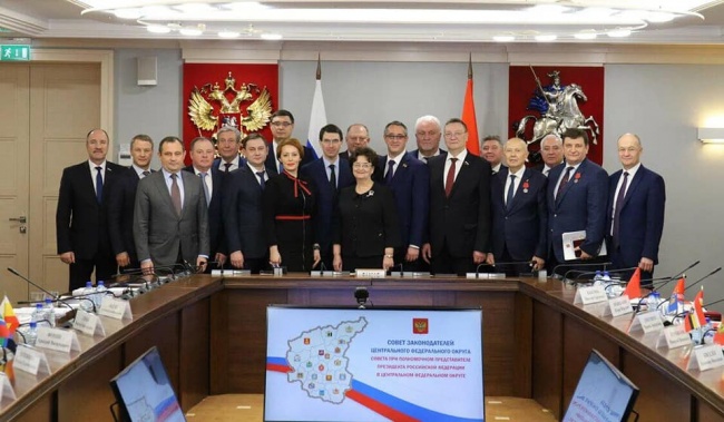 Наталия Полуянова (Белгородская область), Владимир Нетёсов (Воронежская область), Игорь Брынцалов (Московская область) вошли в шорт-лист номинации "Лучший спикер регионального парламента в ЦФО-2019" Наталия Полуянова (Белгородская область), Владимир Нетёсов (Воронежская область), Игорь Брынцалов (Московская область) вошли в шорт-лист номинации "Лучший спикер регионального парламента в ЦФО-2019"