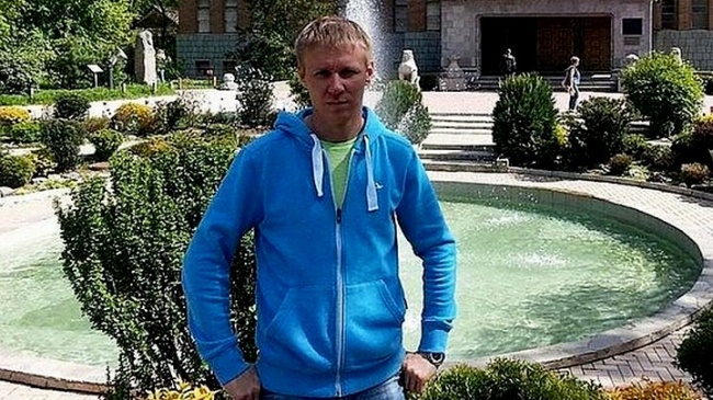 Почтить память летчика Романа Филипова, погибшего в Сирии, пришли более 30 тысяч воронежцев Почтить память летчика Романа Филипова, погибшего в Сирии, пришли более 30 тысяч воронежцев