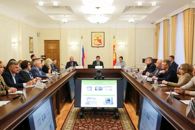 Мэр Петрин подвел итоги работы Координационного совета по развитию МСП и анонсировал предновогодний конкурс Мэр Петрин подвел итоги работы Координационного совета по развитию МСП и анонсировал предновогодний конкурс