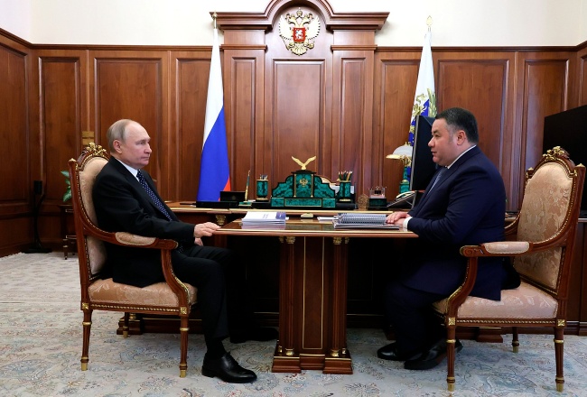 Президент России Владимир Путин провел встречу с губернатором Тверской области Игорем Руденей Президент России Владимир Путин провел встречу с губернатором Тверской области Игорем Руденей